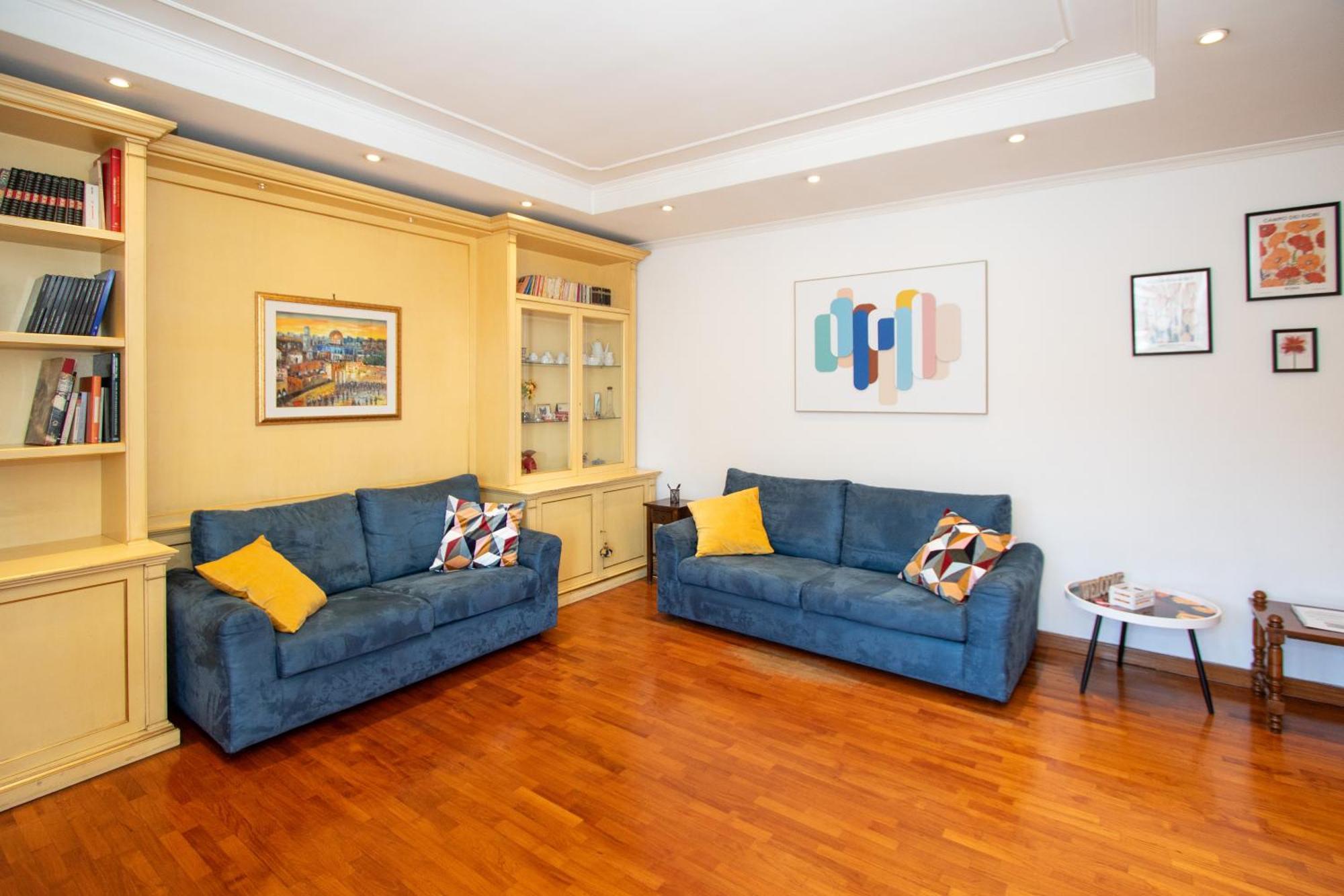 81 Mq, Stazione Trastevere, Sweet Roma